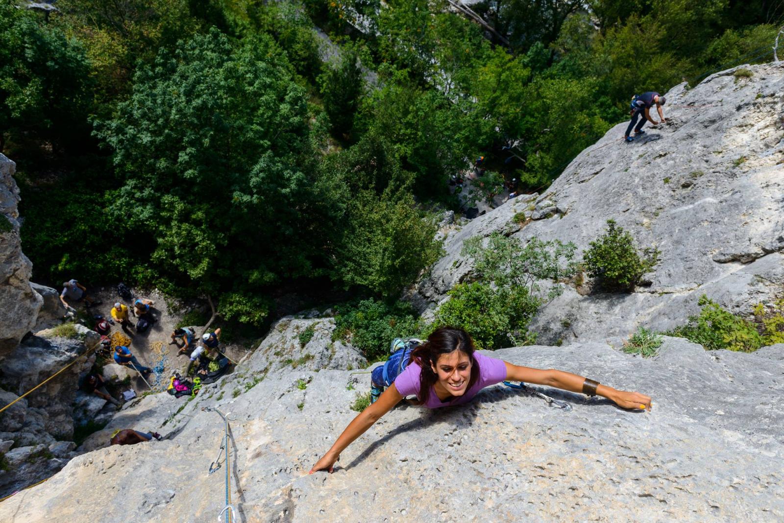 Chez Maxime, Entry level area