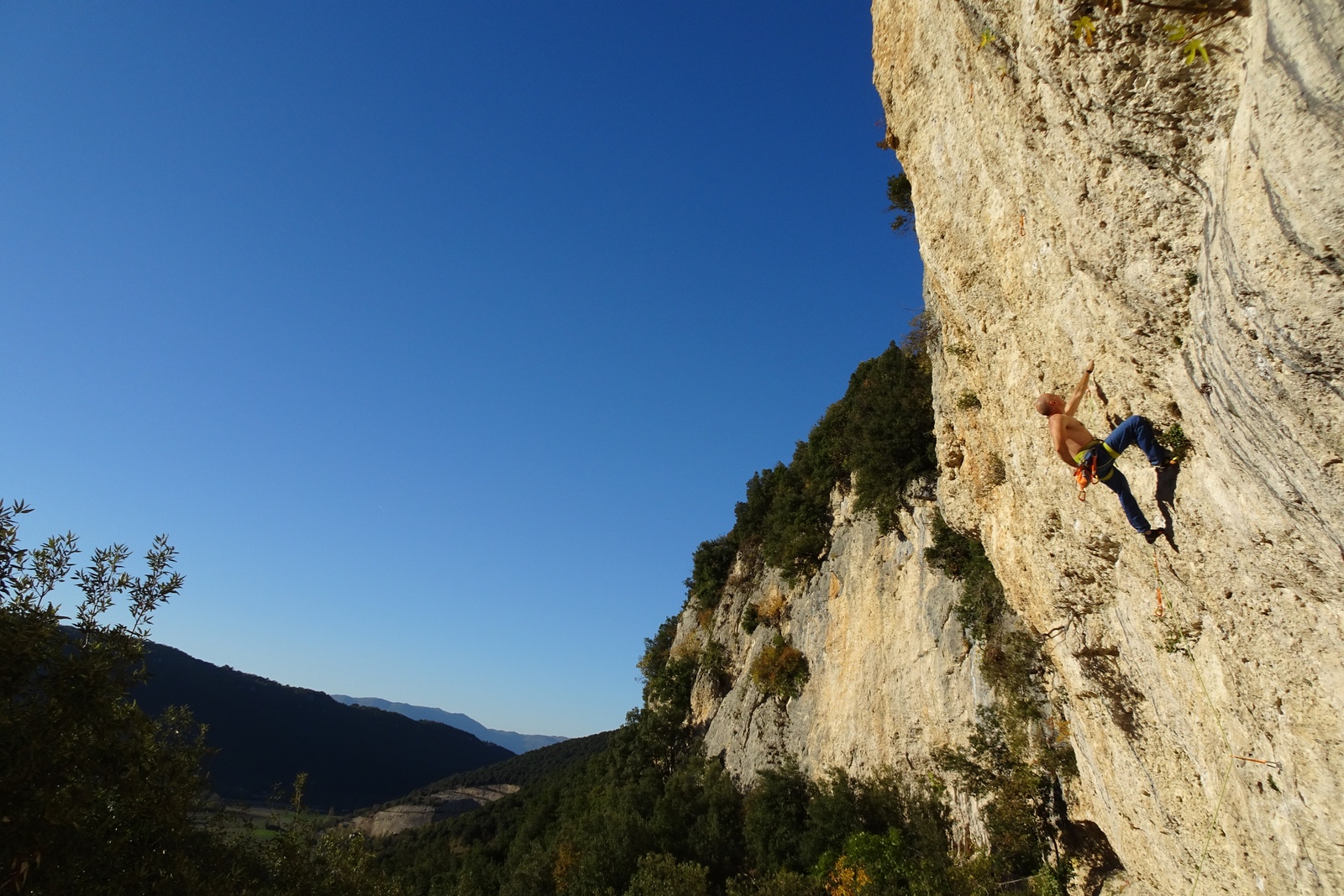 Gianluigi Santucci su Corpo (7b+)