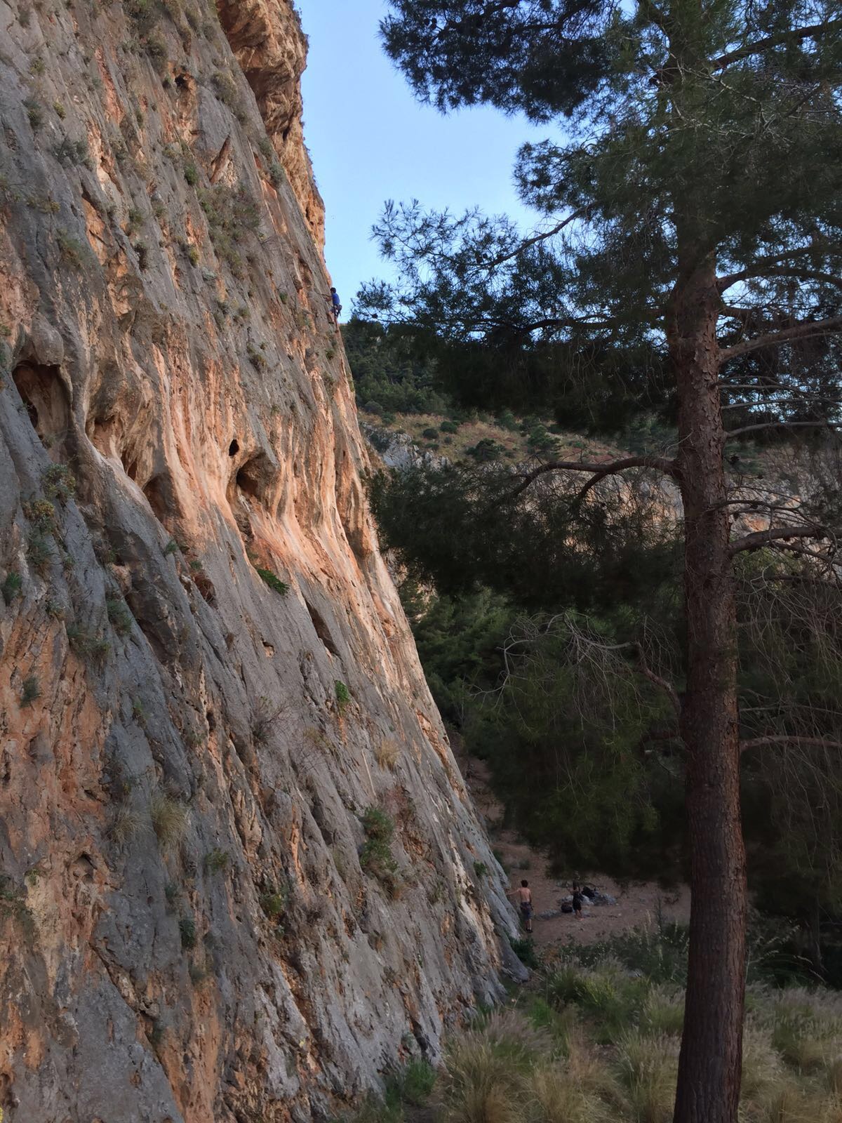 Valdesi, Miele (6a+)