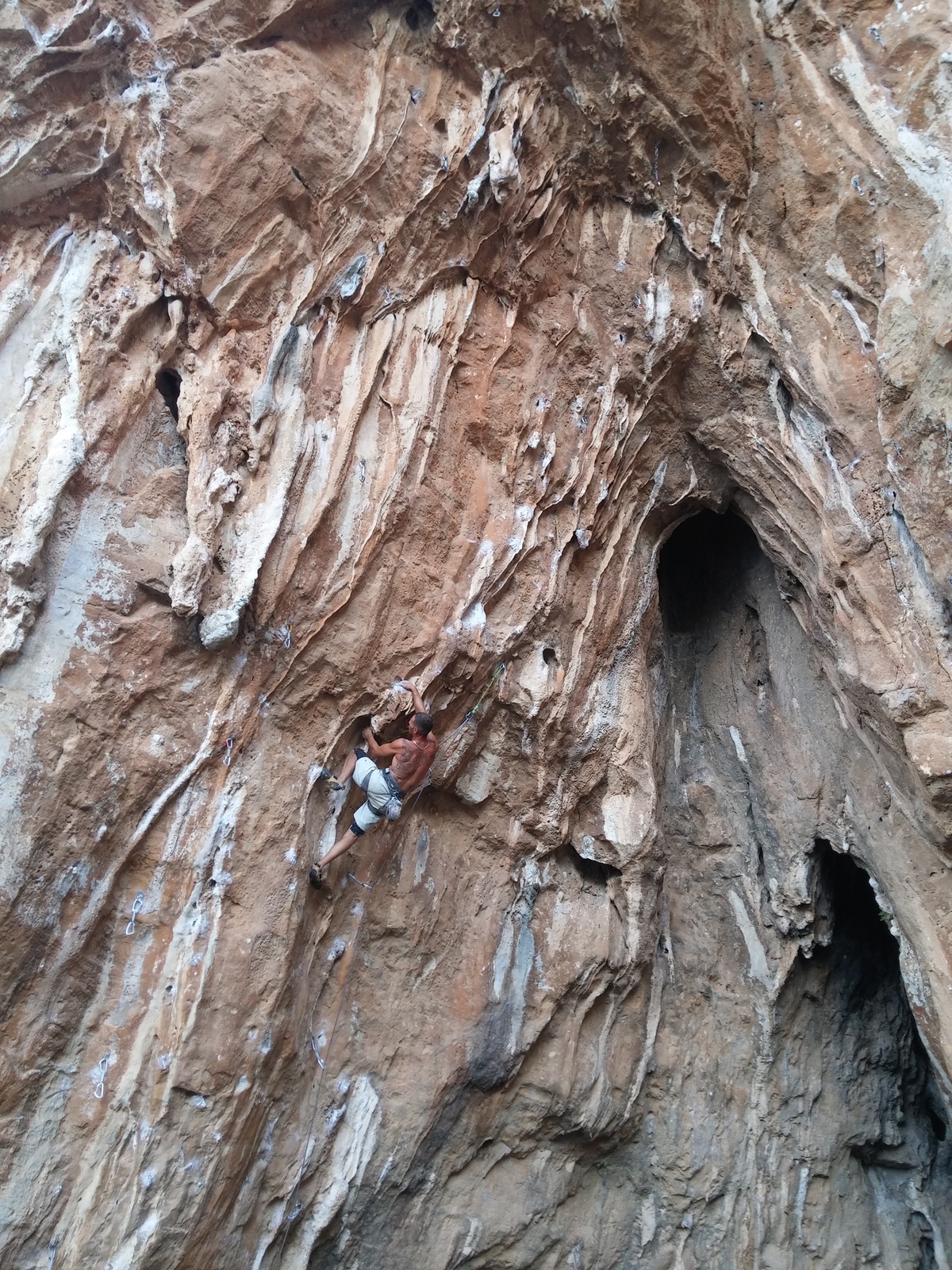 Grotta degli Svizzeri, Titanus
