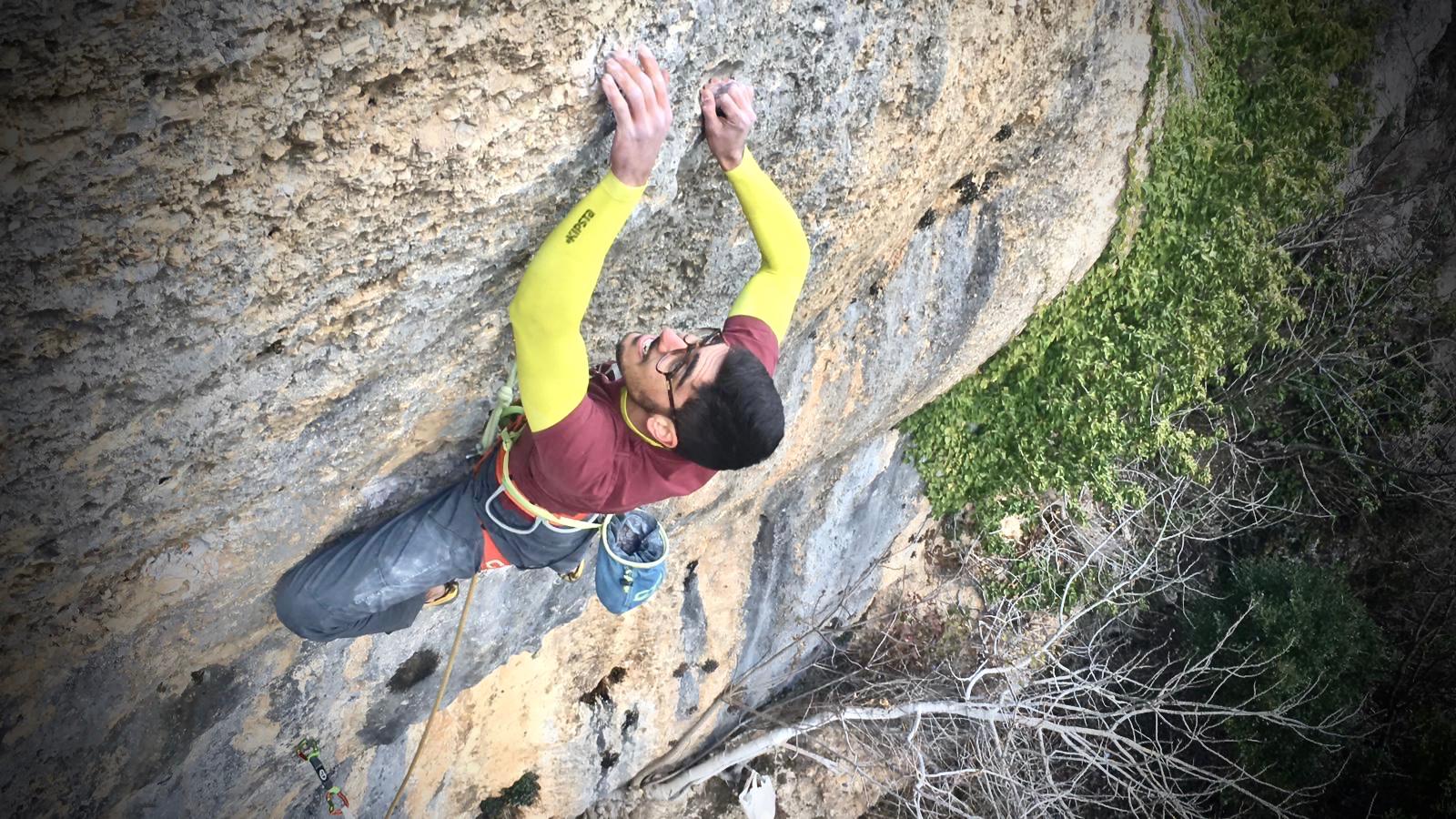 Grotta Alta: Andrea D'Addazio su A' Trazione(8b)