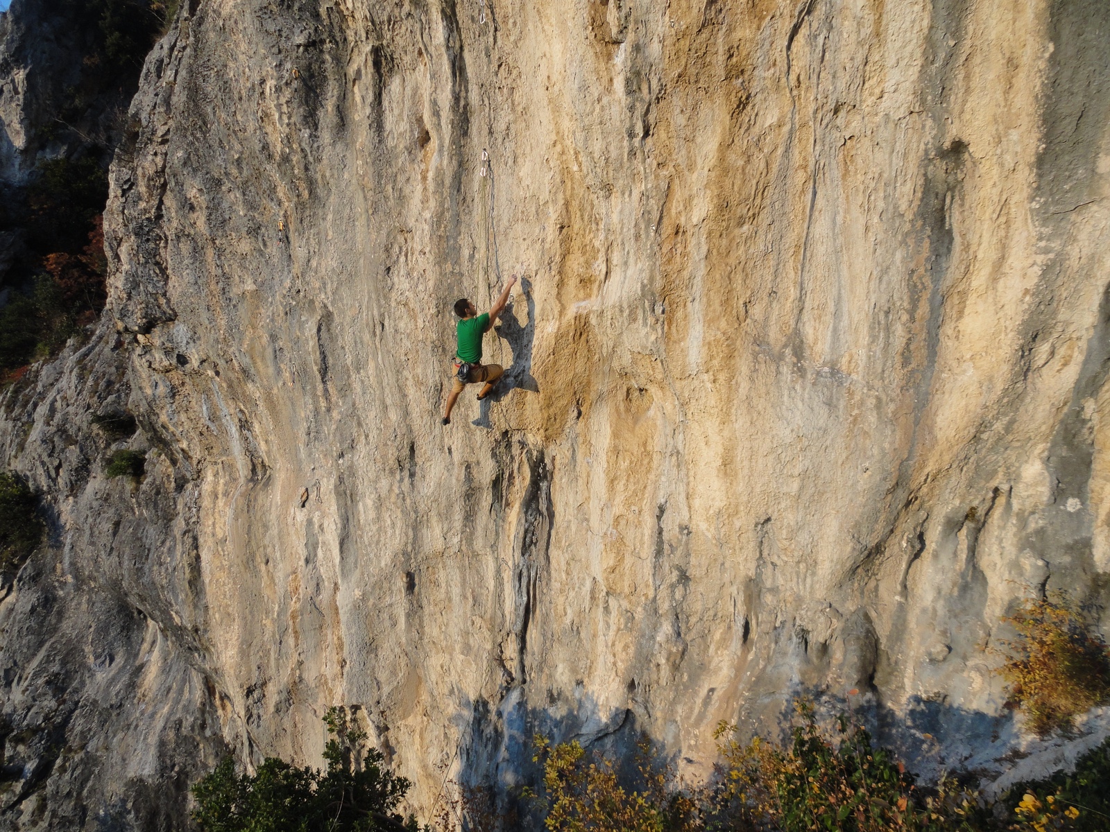 Valgiubola: nuove vie e il settore Ossubola. La guida è stata aggiornata.