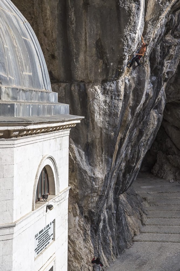 Divieto di scalata al tempesto