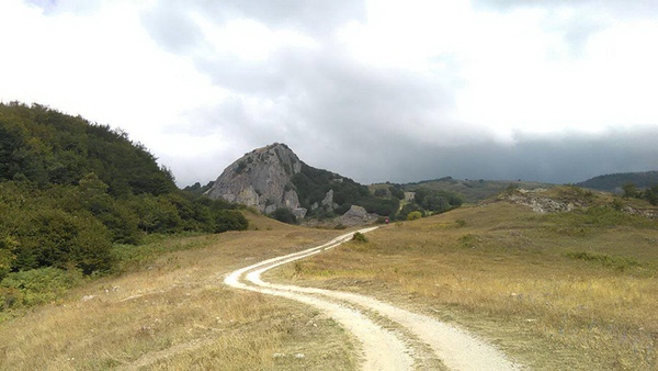 Pietramaura - Sterrato di accesso