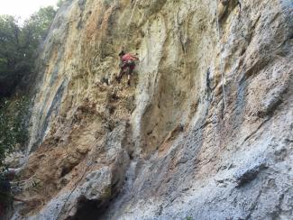 Francesca Ajò su La Botte di Ferro (6b+)