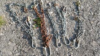 Manutenzione a Erto: vecchie catene sostituite