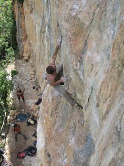 Nicola Capezzuoli su Celebre guerriero (7b+)