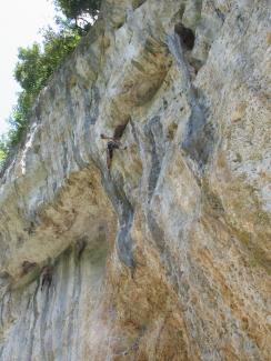 Elisa Perna su Dont touch me (7b+)