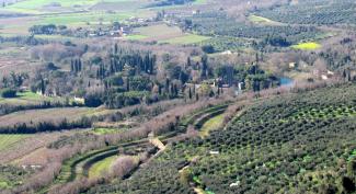 Norma: Vista sui giardini di Ninfa