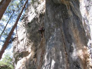 Giusppe Viola su Snikefinger (6b+)