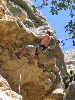 Maurizio Tufoni su Ragne tirete arrete (7a)