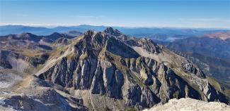 Pizzo Intermesoli e i suoi pilastri, dalla Vetta Occidentale del Gran Sasso