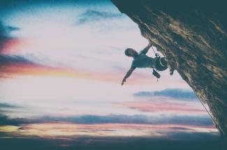 Gole del Melfa - Cristian Ruzza su Fallo statico, nella Grotta dell'Eremo