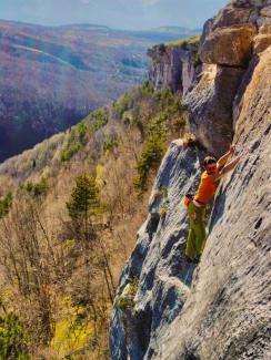 Roccamorice - Giordano Renzani su Kronos (7a)