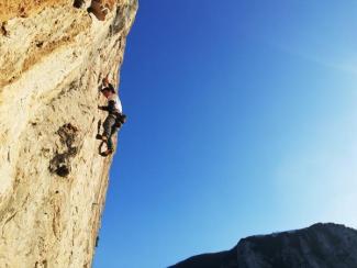 Gola di Frasassi - Peter Pan: Pietro Paolo Gambelli su Il Mastino (7a+)